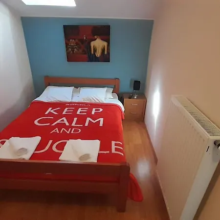 Apartment & With Swimming Pool Edi *
