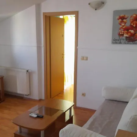 & With Swimming Pool Edi Apartment *