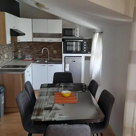Apartment & With Swimming Pool Edi *