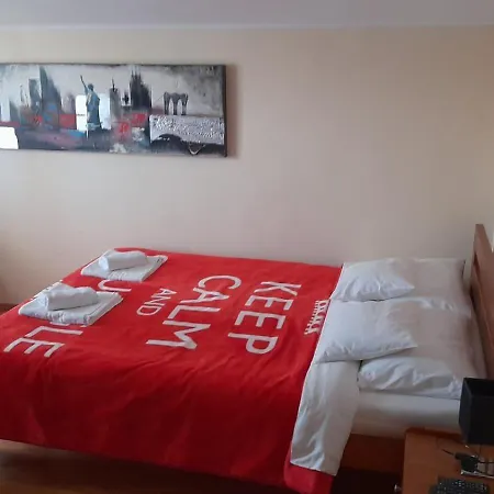 & With Swimming Pool Edi Apartment